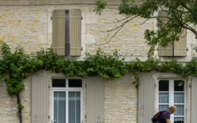 Façade en pierre en Charente-Maritime : pourquoi les traitements standard ne fonctionnent pas