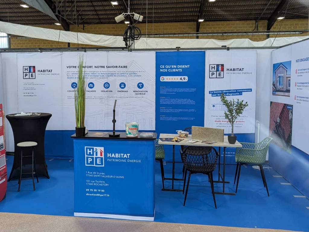 Le stand Habitat Patrimoine Energie au salon de l'habitat de La Rochelle